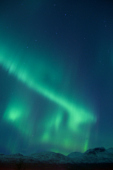 挪威山脉上空的北极光图片素材