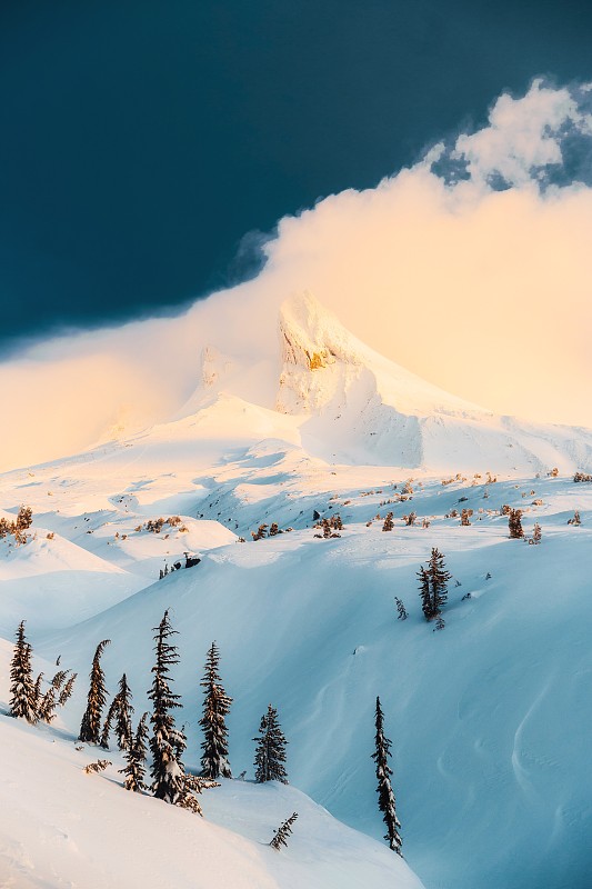 雪山的冬季景觀，奧德爾，美國圖片素材