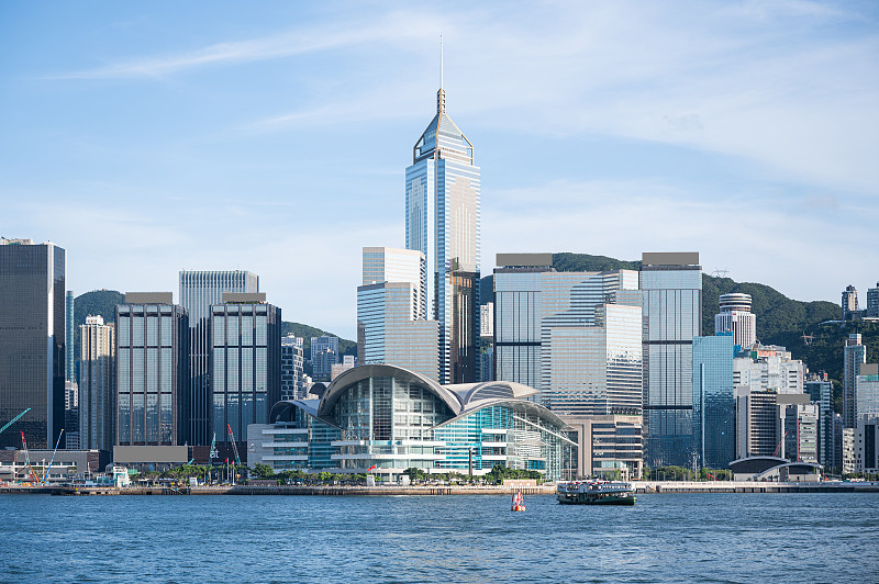 香港灣仔會展維多利亞港，天空藍天白云，船，CBD國際金融中心圖片素材