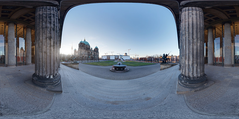 360°全景柏林大教堂和城市宫殿图片下载