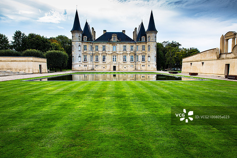 Chateau Pichon Longueville Baron, Bordeaux, France图片素材
