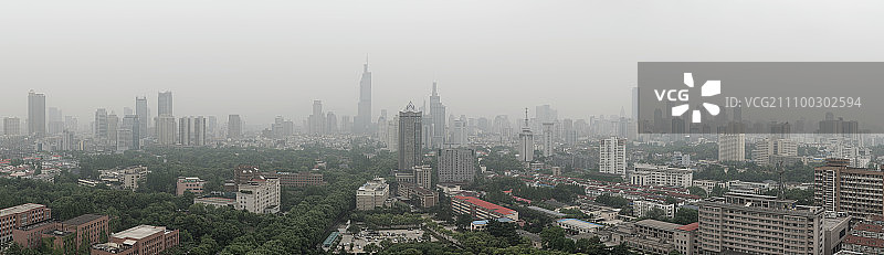 雾霾南京全景图片素材