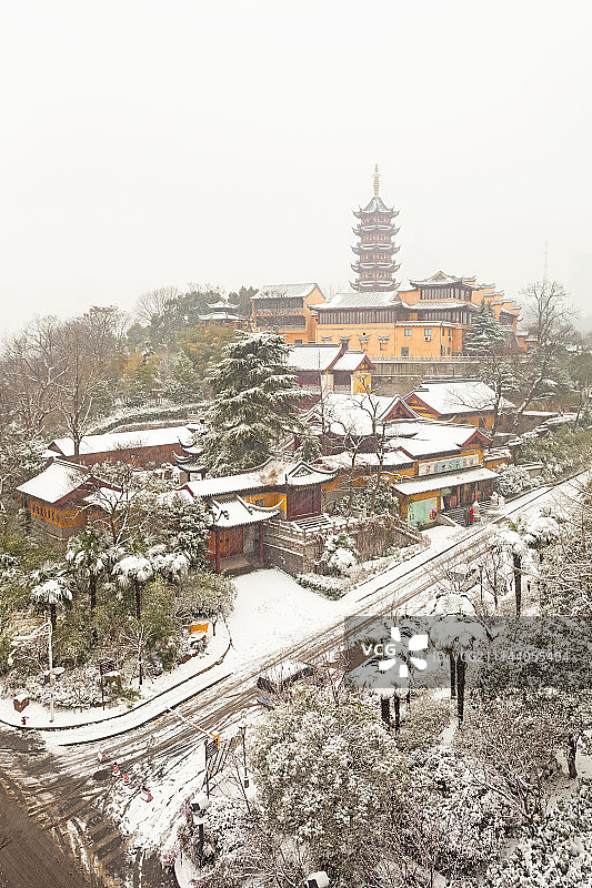 南京鸡鸣寺景区雪景图片素材