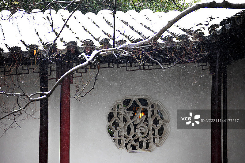 冬雪下的苏州园林 沧浪亭图片素材
