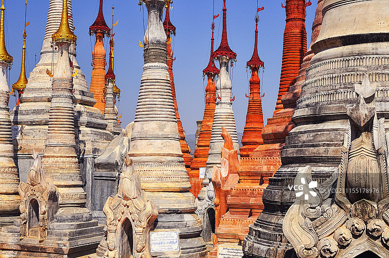 缅甸蒲甘寺的石塔图片素材
