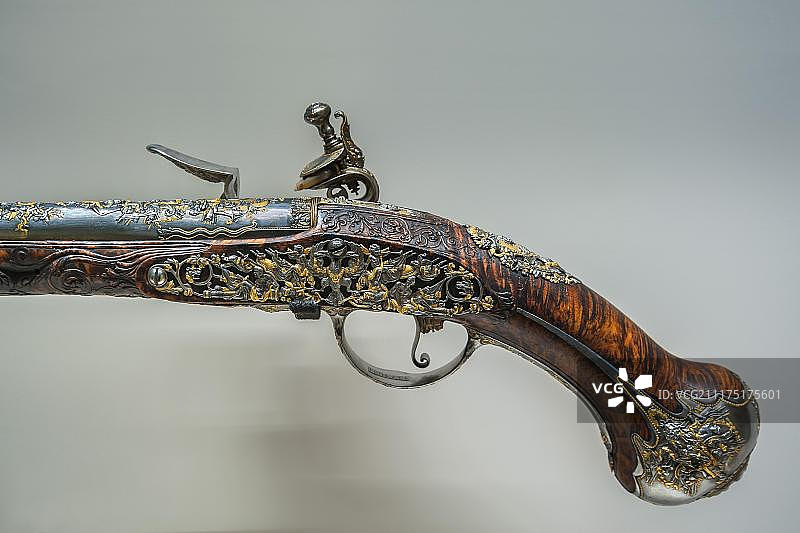 选帝侯约翰·威廉·冯·德·法尔兹的燧发枪手枪，约1690年，国家博物馆，慕尼黑，上巴伐利亚，德国，欧洲图片素材