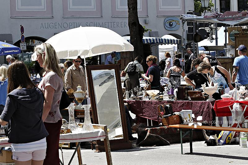 古董街市场，Prien，上巴伐利亚，德国，欧洲图片素材