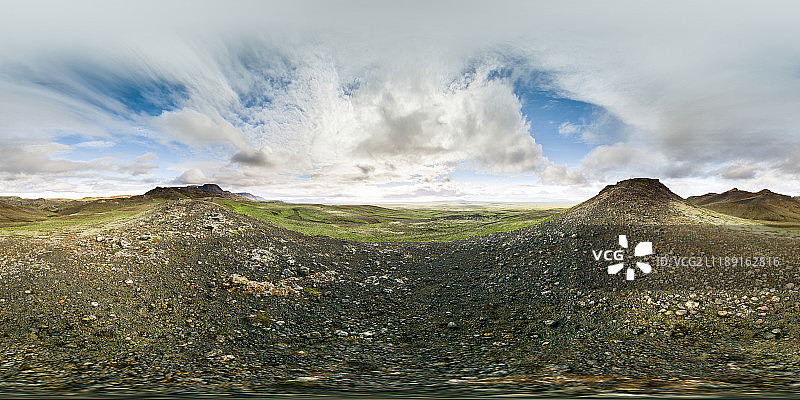 360掳 HDRI showing a rocky and hilly landscape in Iceland图片素材