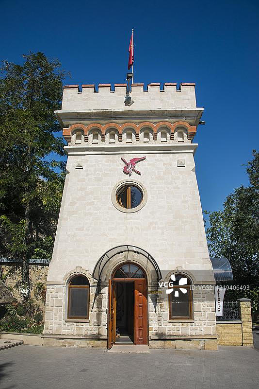 位于欧洲摩尔多瓦克里科瓦酒庄入口的塔图片素材