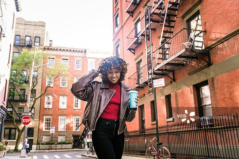 漂亮的非裔美国女孩在纽约图片素材