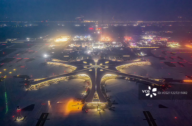 航拍北京大兴国际机场夜景图片素材