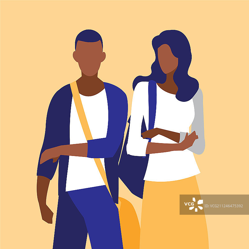 年轻的黑人夫妇拿着手提包做模特图片素材