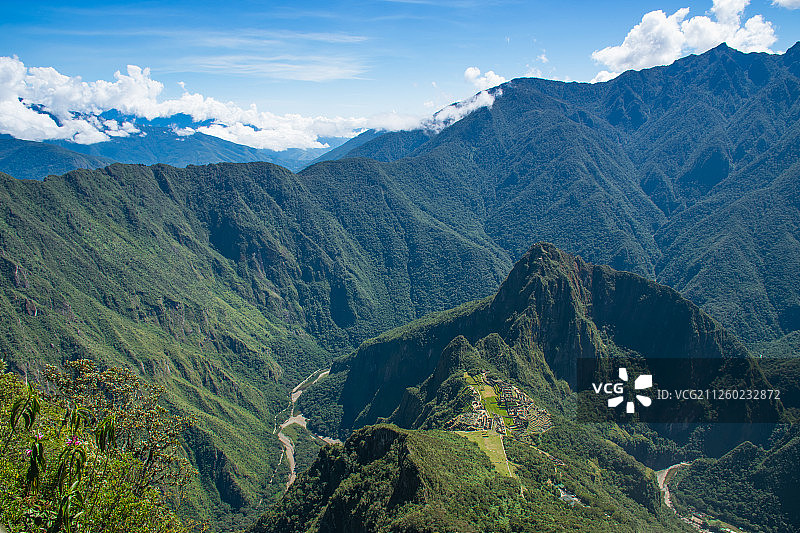 来自山顶的马丘比丘-秘鲁图片素材