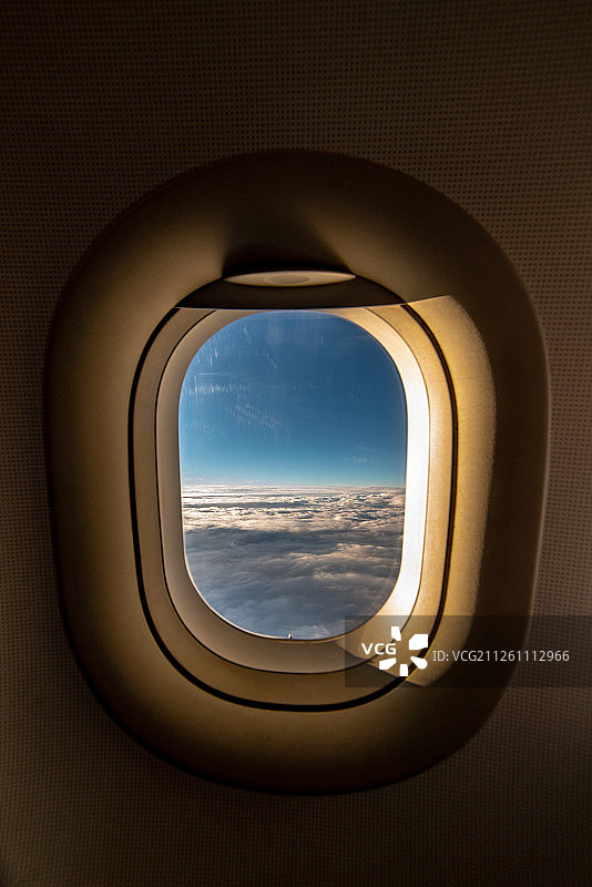 飞机舷窗外的风景图片素材