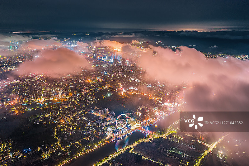 中山市石岐区摩天轮云端夜景图片素材