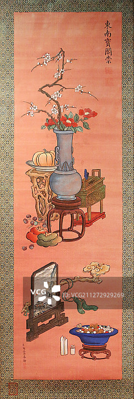 故宫中展示的门神年画古董图片素材