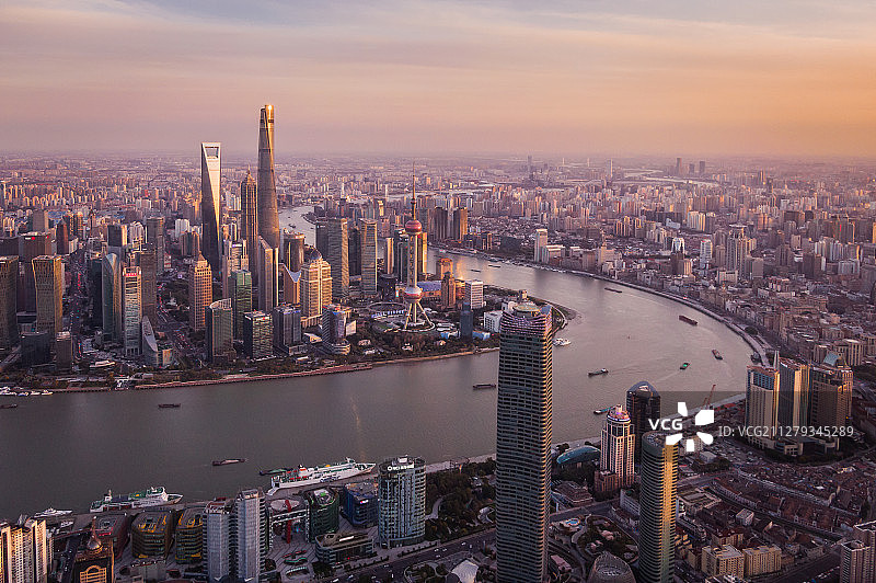 航拍上海-城市天际线图片素材
