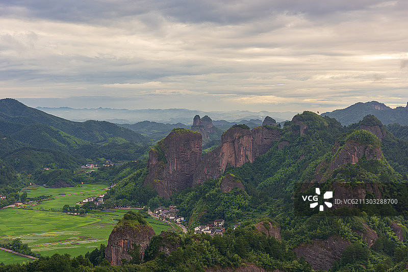 中国湖南省热门旅游目的地，邵阳崀山的自然风光。图片素材