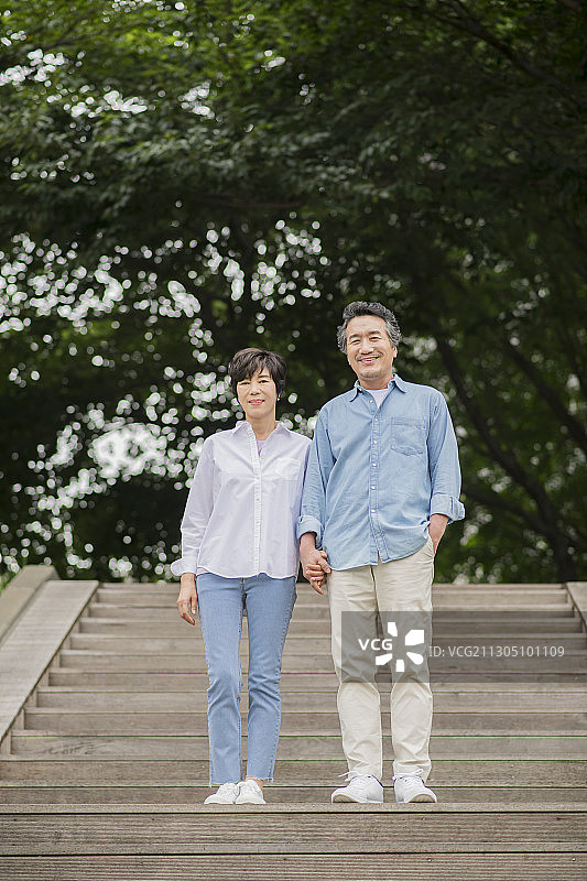 幸福人生活方式，亚洲老年夫妇178图片素材