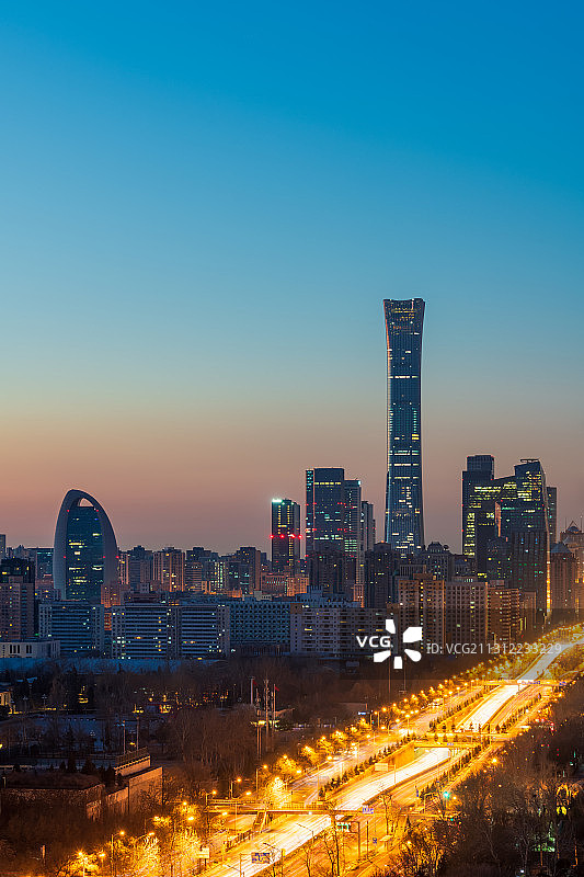 中国首都北京朝阳国贸CBD东三环立交桥夜景户外风光图片素材