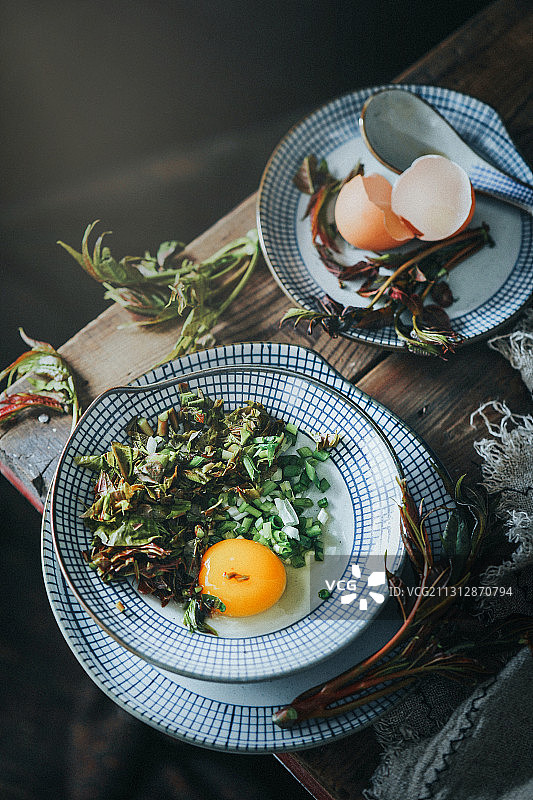 春天品食野菜香椿鸡蛋图片素材