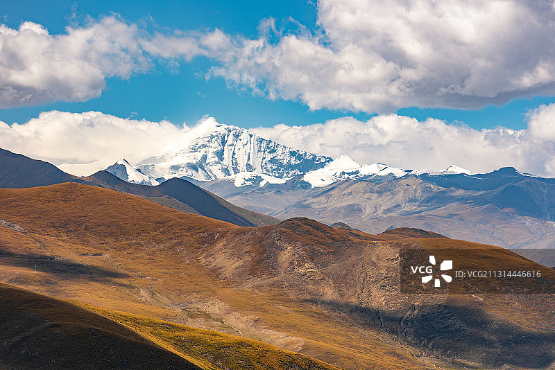 西藏自治区山南地区浪卡子县羊卓雍措湖户外风光图片素材