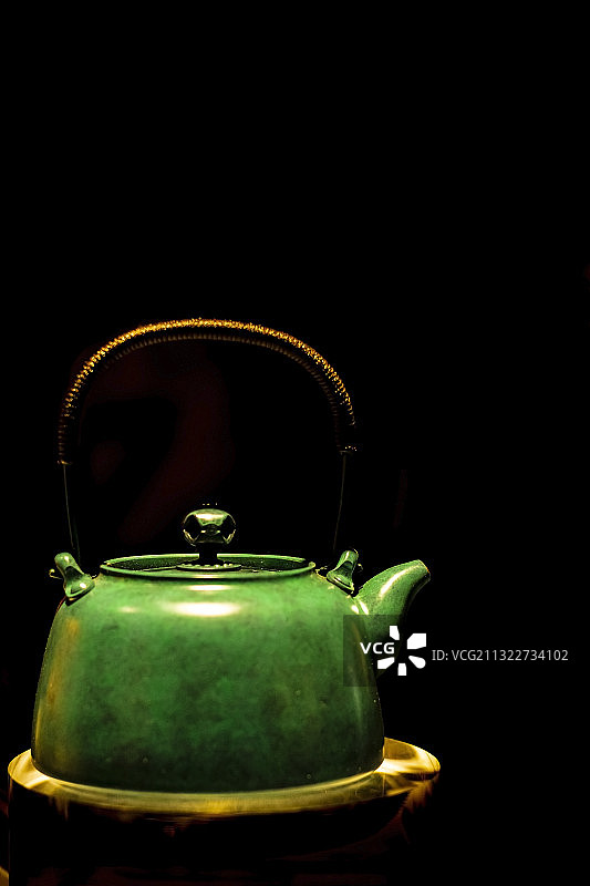 铜茶壶图片素材