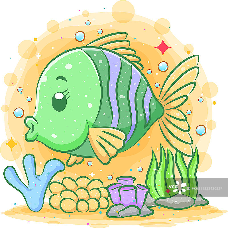 绿色的金鱼在美丽的大海里图片素材
