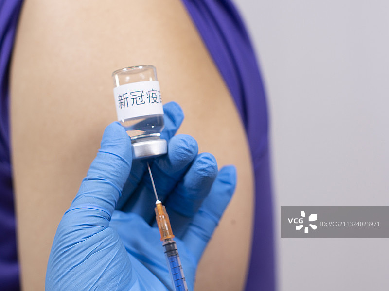 医疗预防打疫苗打预防针试剂试验图片素材