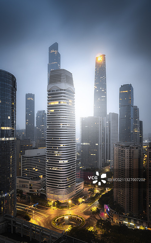 广州珠江新城日出蓝调灰霾科技感灯光内透图片素材