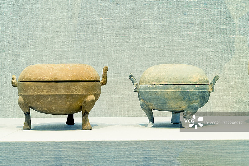 古代人的生活用具，出土文物，黄河流域陶器图片素材