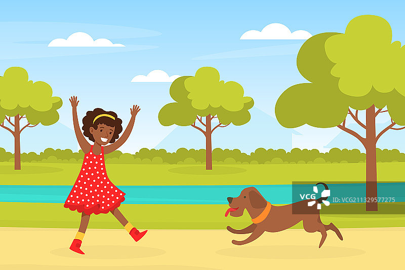 快乐的非洲裔美国女孩和她的狗玩图片素材