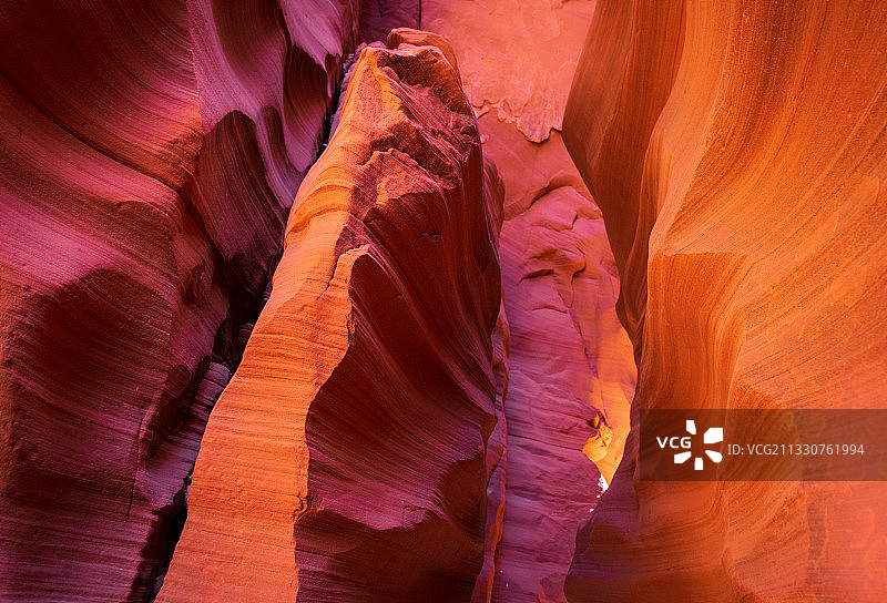 岩石形成的低角度视图，佩奇，亚利桑那州，美国，美国图片素材