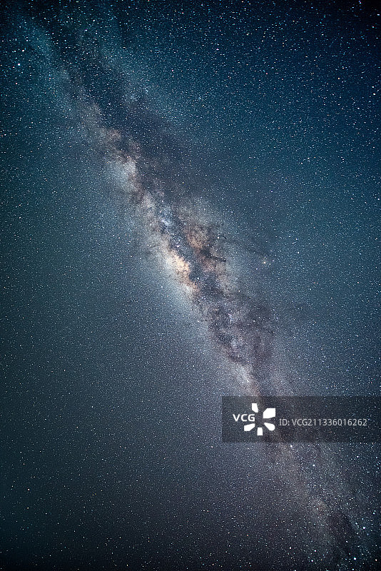 低角度的星场在晚上，Bromo，印度尼西亚图片素材