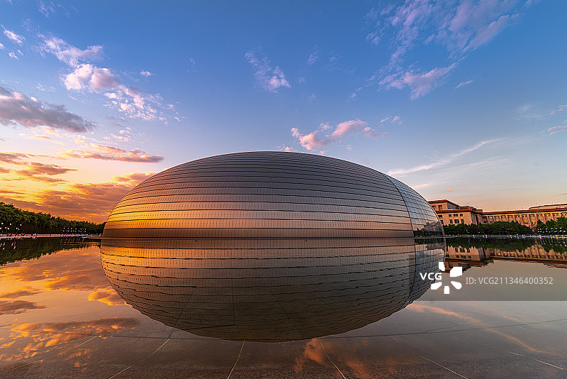 北京国家大剧院的黄昏图片素材