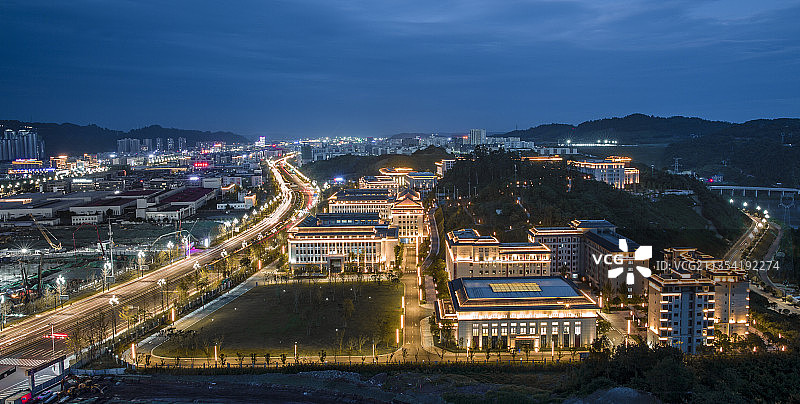 四川大学宜宾校区之夜图片素材