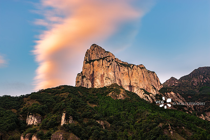 温州雁荡山方洞景区观音峰图片素材