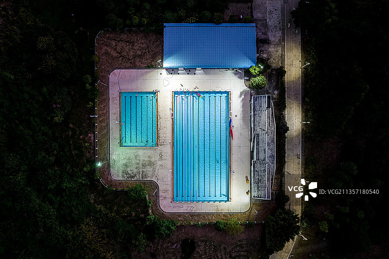 游泳池 航拍 夜景图片素材