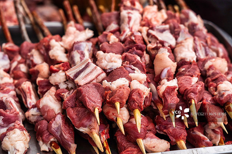 新疆特色饮食-红柳枝烤肉图片素材