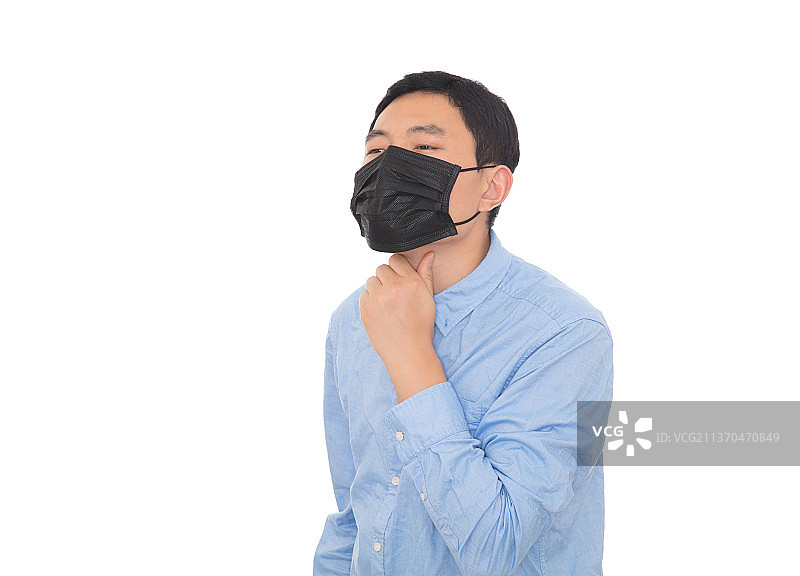 戴着口罩嗓子疼痛的男士图片素材