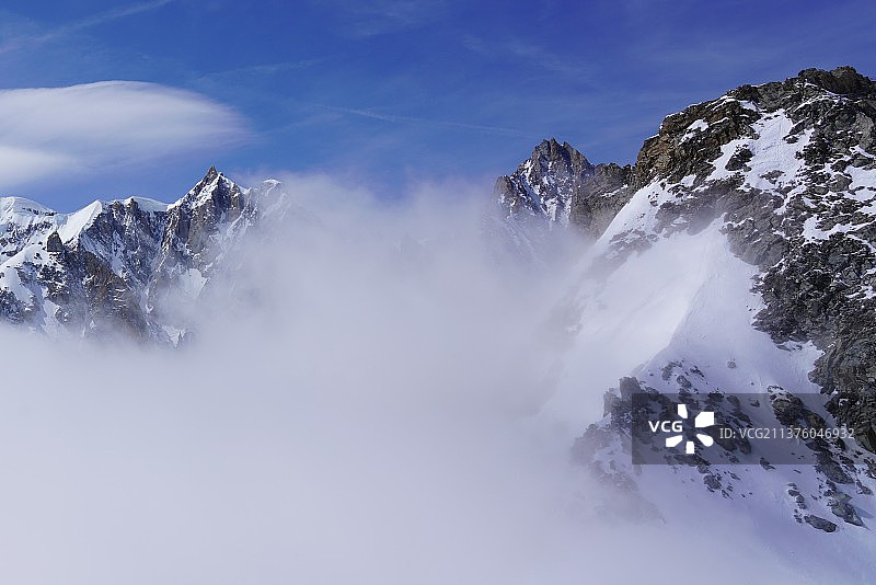 云雾——意大利勃朗峰Monte Bianco图片素材