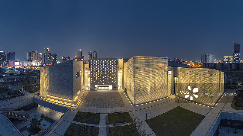 苏州博物馆西馆的地面拍摄与航拍，日与夜图片素材