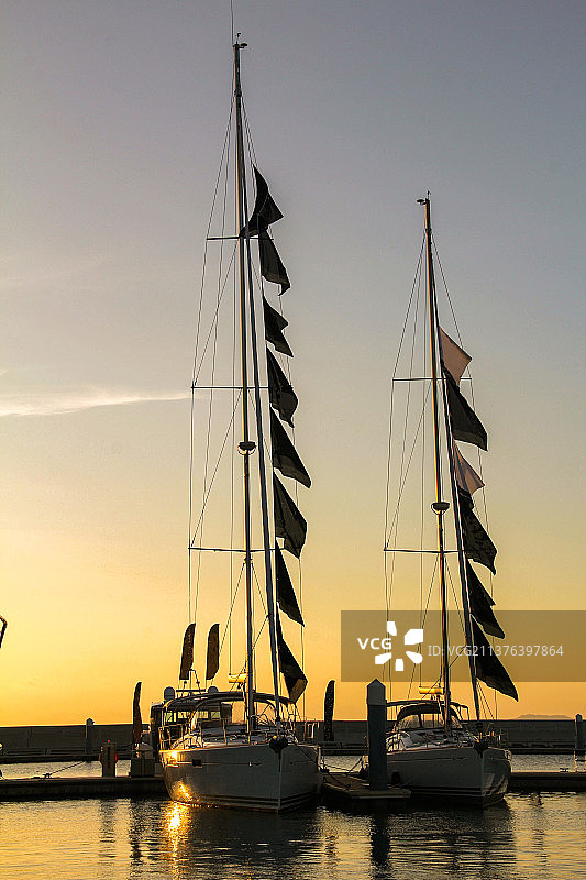 帆船、夕阳、单桅纵帆船图片素材