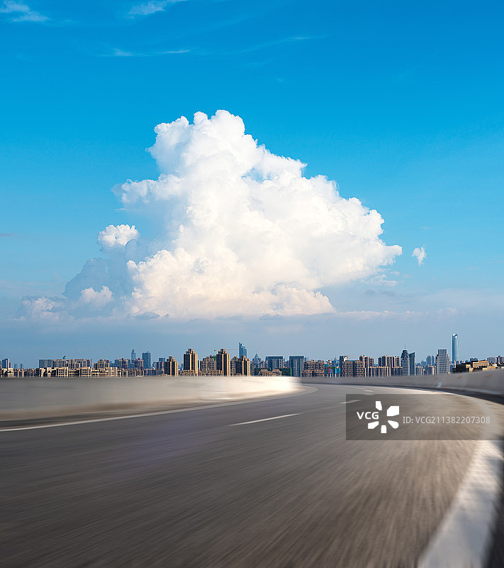 湖北武汉市高架道路 云景 蓝色图片素材