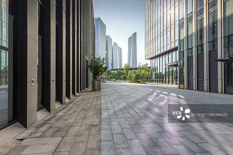 中国江苏南京河西CBD双子塔与商务区高楼图片素材
