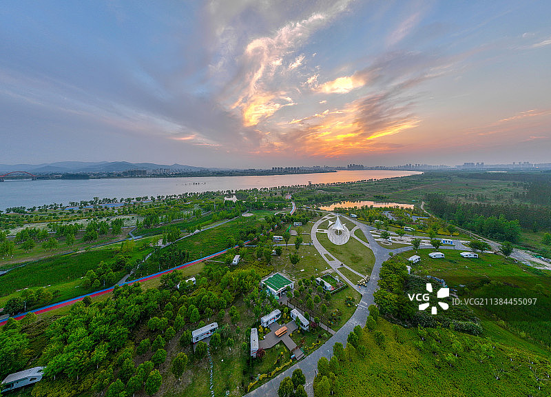 航拍襄阳汉江鱼梁洲中央生态公园自然风景城市风光图片素材