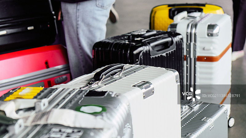 包手提箱在机场，行李与行李的特写，曼谷，泰国图片素材