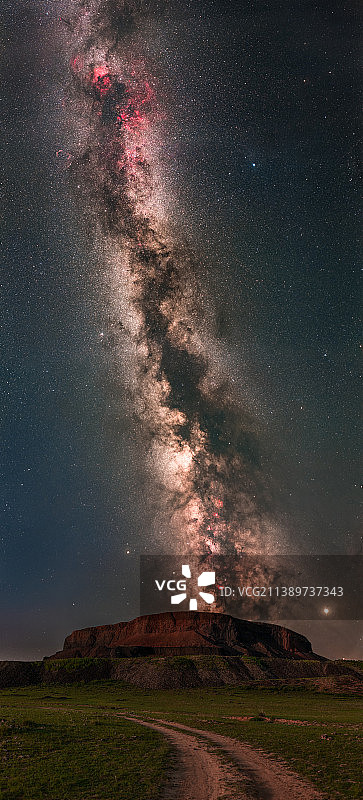 乌兰哈达火山银河喷发图片素材