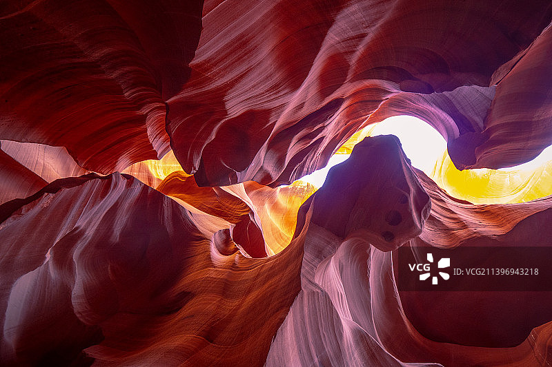 亚利桑那州的下羚羊峡谷——沙漠中最美丽的地方图片素材