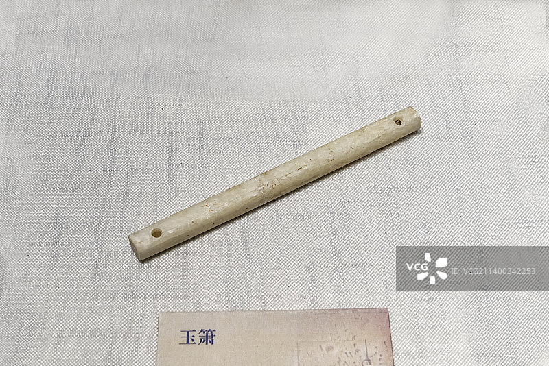 中国春秋时期乐器，石排箫和玉笛图片素材